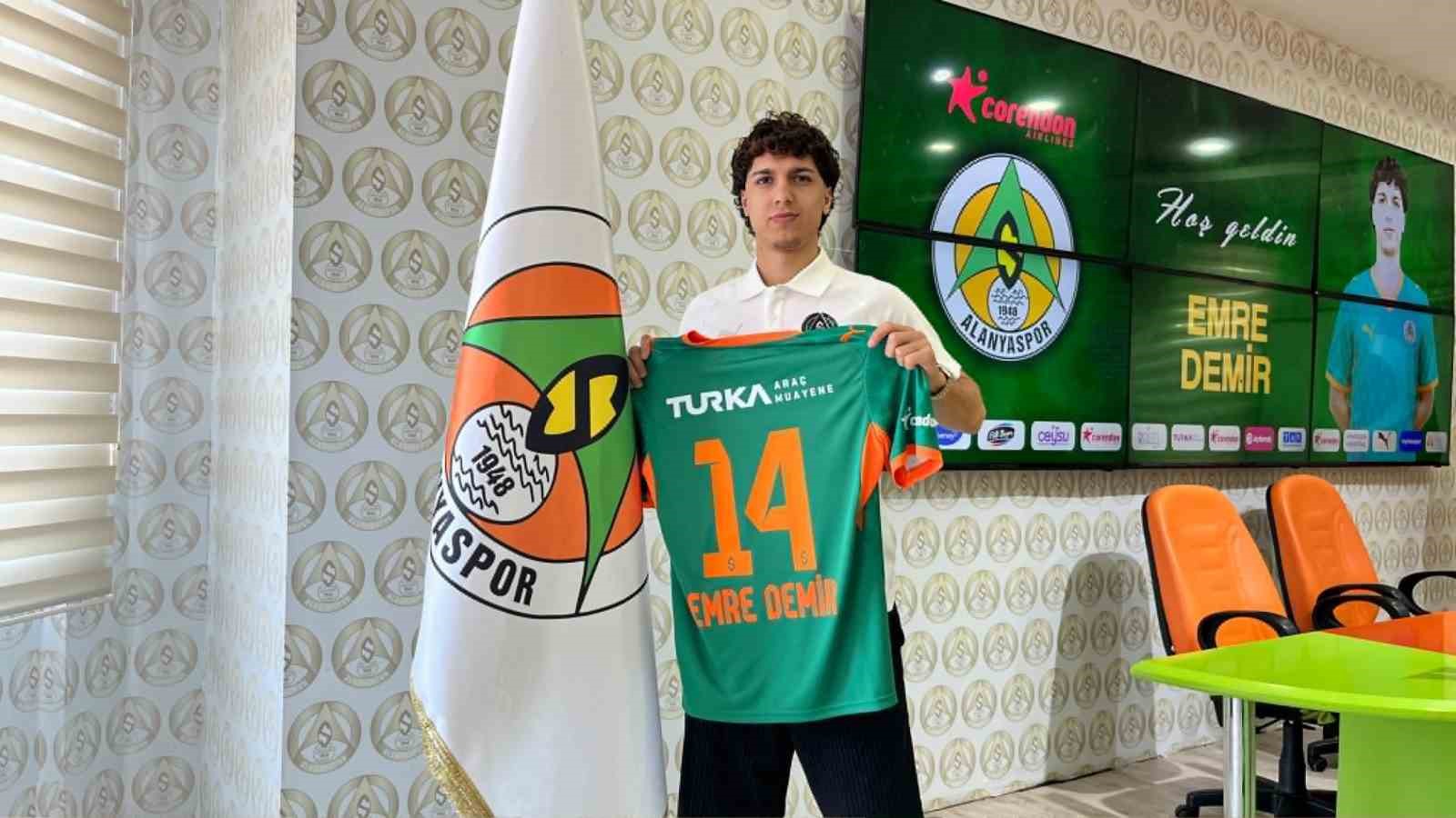alanyaspor-emre-demir-ile-3-yillik-sozlesme-imzaladi