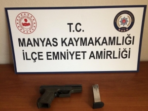 Balıkesir’de Polis 4 Silah Ve 341 Mermi Yakaladı