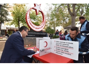 Başkan Öz Ve Belediye Personelinden Kızılay Haftasında Anlamlı Bağış