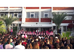 Meme Kanserine “Pembe Tişört” Farkındalığı