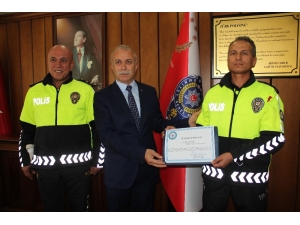 O Polis Ödüllendirildi