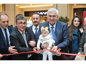 Kurdeleyi Torunu Kesti