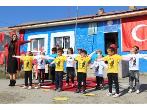 Hayal Mektubu Yazdırdığı Öğrencilerine Sürpriz Yaptı; Hayallerini Gerçekleştirdi