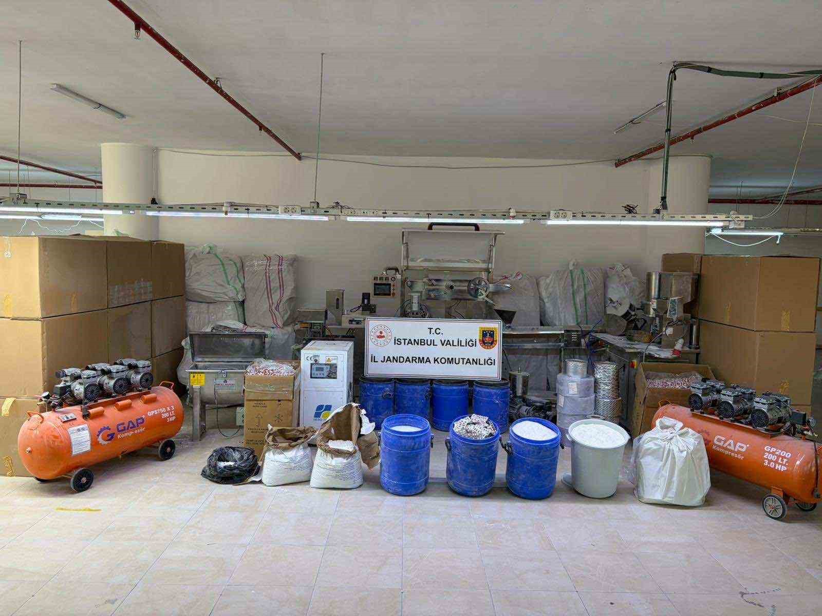 catalca-da-uyusturucu-imalathanesine-operasyon-2-gozalti
