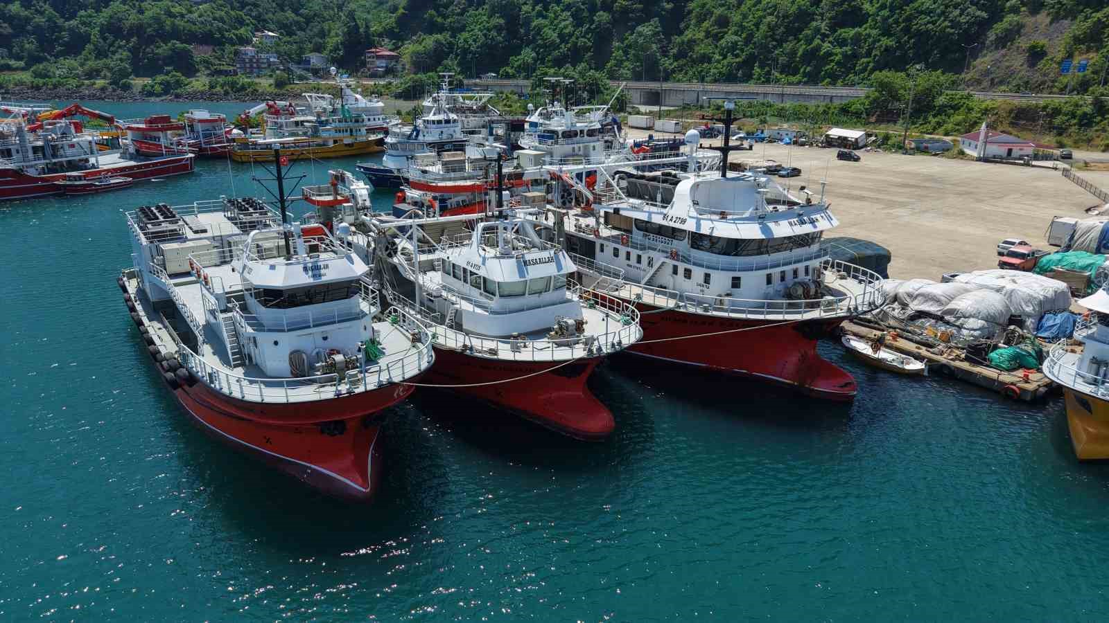 50-tonluk-orkinos-avi-kotasini-42-gunde-doldurup-yoroz-limani-na-demirlediler