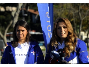 Yelkenliler, İstanbul Boğazı’nda Kıyasıya Yarıştı