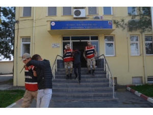 Ziynet Eşya Ve Para Çalan Hırsızlar Detaylı Kamera İncelemesi Sonucu Yakalandı