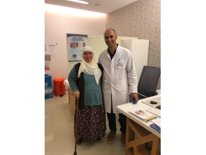 Diyabet Hastası Yaşlı Kadın Kapalı Ameliyat Yöntemiyle 6 Cm’lik Kanserli Tümörden Kurtuldu