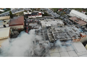 Arnavutköy’de Mobilya İmalat Fabrikasında Korkutan Yangın