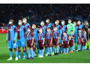 Süper Lig: Trabzonspor: 0 - Göztepe: 1 (İlk Yarı)