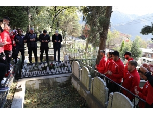 Samsunspor Zonguldak’ta Efsanevi Futbolcuyu Unutmadı