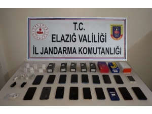 Elazığ’da Kaçakçılıkla Mücadele, Telefonlar Ele Geçirildi