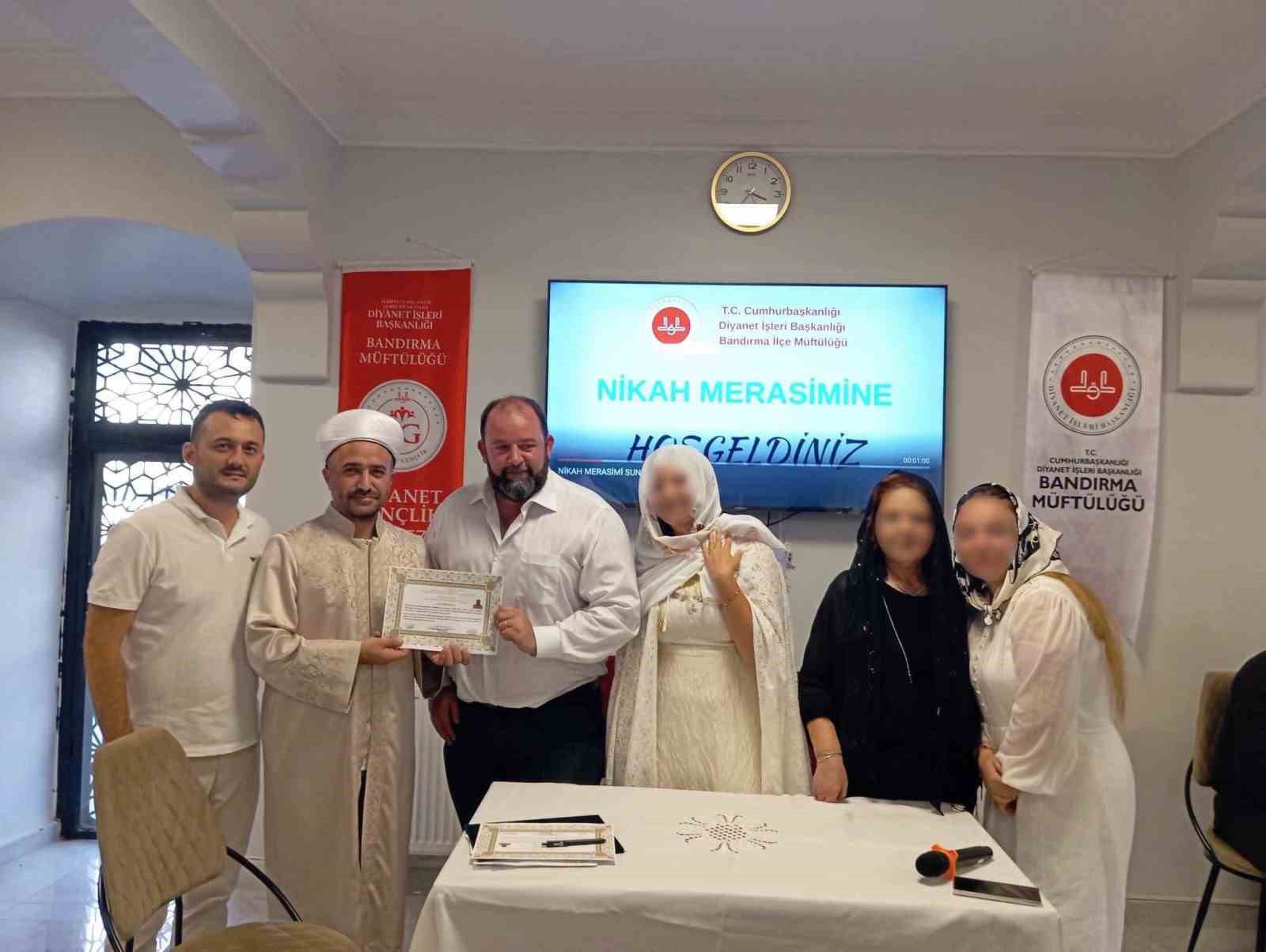 bandirma-da-musluman-olan-yabanci-uyruklu-vatandas-icin-nikah-merasimi-duzenlendi