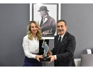 Başkan Ataç Kadın Girişimcilerin Yanında