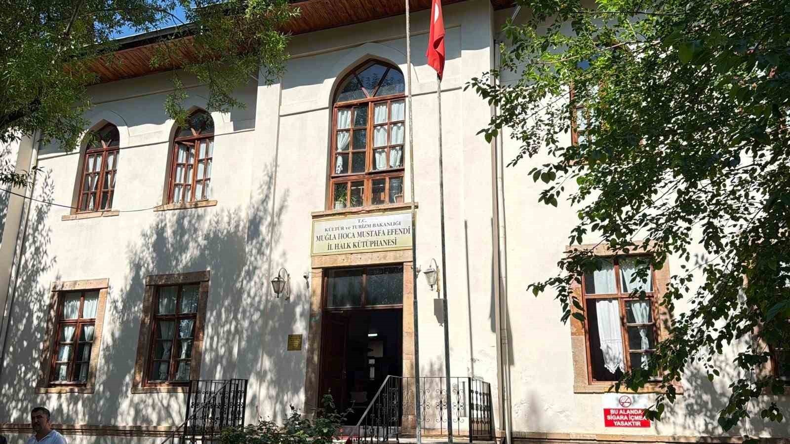 mugla-halk-kutuphanesi-guclendirme-icin-tahliye-ediliyor