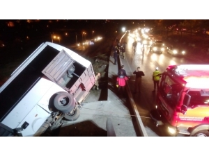 Makas Atan Sürücü Kazaya Neden Oldu: 7 Yaralı