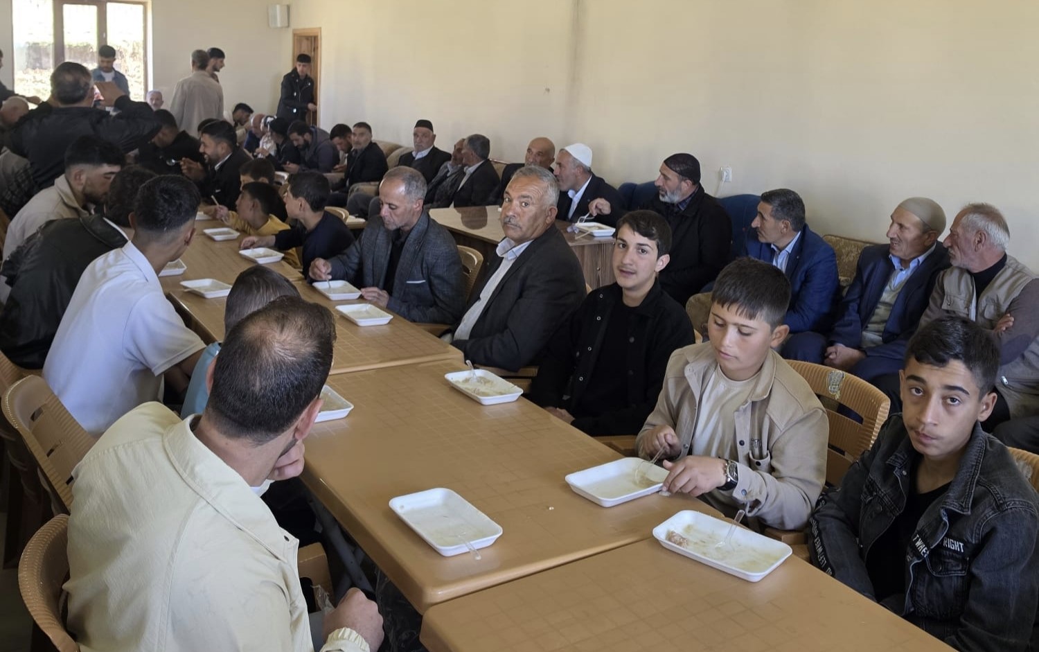 bu-koyde-bayramlar-halise-sofrasinda-kutlaniyor
