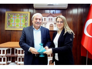 Mimarlık Bölümü Başkanı Doç. Dr. Yaldız’dan Başkan Şahin’e Ziyaret