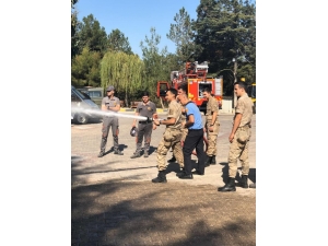 Tugay Komutanlığı İtfaiye Ekiplerine Eğitim