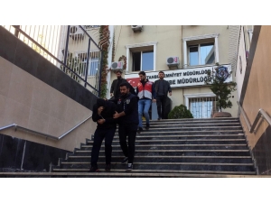 Beyoğlu’nda Faslı Turistten ’Jet Ski’ Anahtarı Ve Para Çalan Şahıslar Tutuklandı