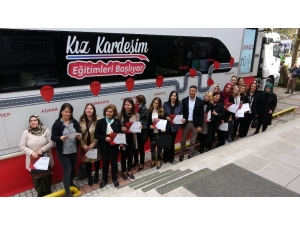 "Kız Kardeşim Eğitim Tırı" Bursalı Kadınlarla Buluştu