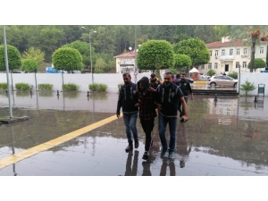 Şikayet Ettiği Gaspçılarla Birlikte Uyuşturucu Kullanırken Yakalandı