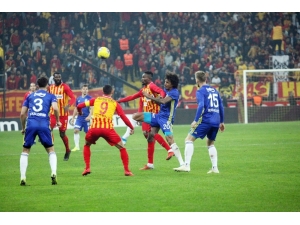 Kayserispor Fenerbahçe’yi Güldürmüyor
