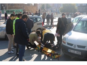 Yaya Geçidini Kullanmayan Bir Kişiye Araba Çarptı