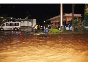 Turizm Cennetini Sağanak Yağmur Vurdu