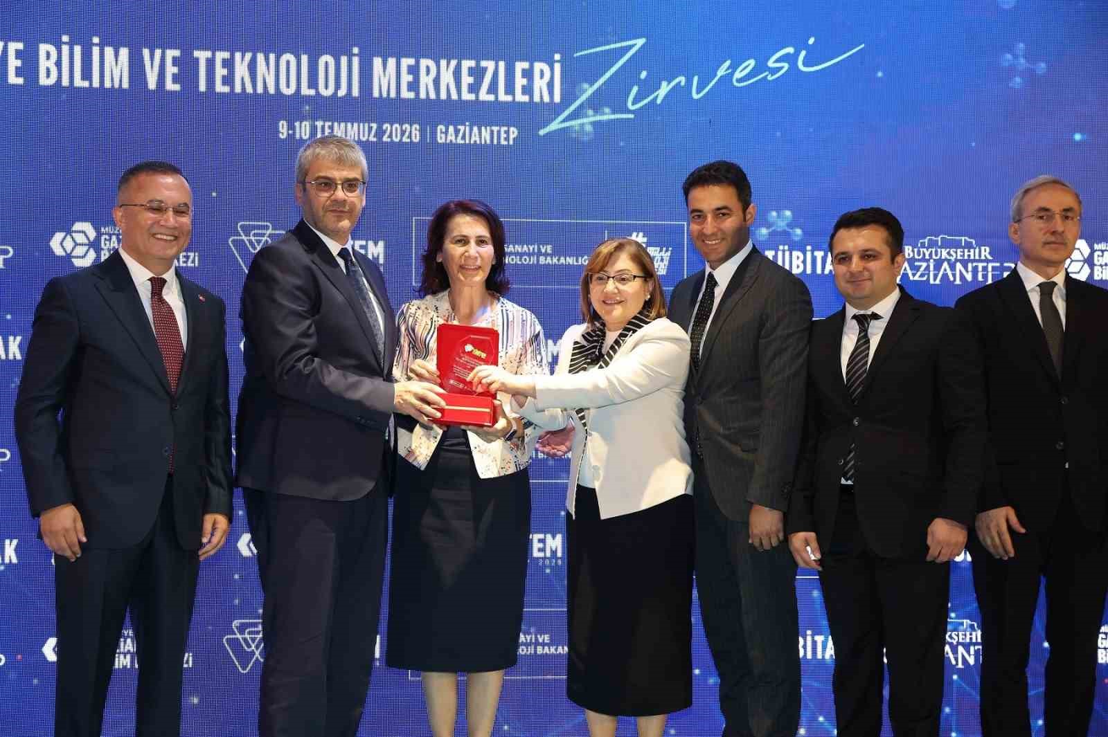 gaziantep-buyuksehir-ev-sahipliginde-5-inci-turkiye-bilim-ve-teknoloji-merkezleri-zirvesi-duzenlendi