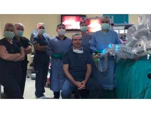 Eü’de Robotik Cerrahide Bir İlk