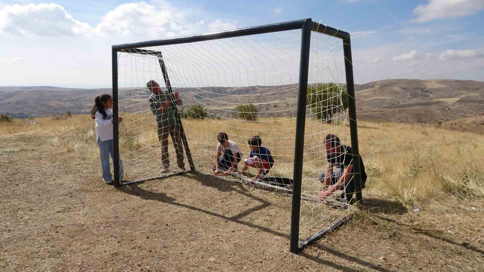 sahalarini-temizlediler-simdi-guvenli-oyun-alani-istiyorlar