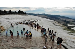 ’Beyaz Cennet’ Pamukkale’de ‘Ara Tatil’ Bereketi