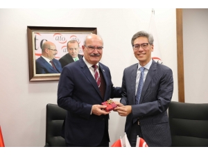 Singapur Büyükelçisi Jonathan Tow’dan Ato’ya Ziyaret