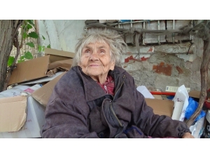 Kaymakam İkna Etti, Ayten Nine Artık Huzurevinde Yaşayacak