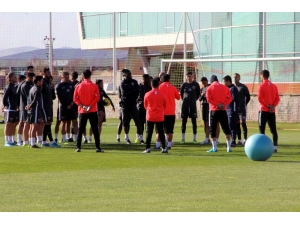 İ.m. Kayserispor’da Moraller Yerinde