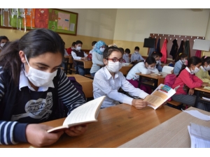 Lösemili Birgül İçin Tüm Öğrenciler Maske Taktı