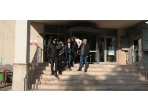 Kayseri’de Aranan Şahıslara Şafak Operasyonu