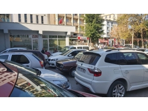 Duyarsız Sürücüler Diğer Sürücülere Zor Anlar Yaşatıyor