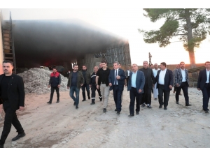 Beyazgül Fabrika Yangınında İncelemelerde Bulundu