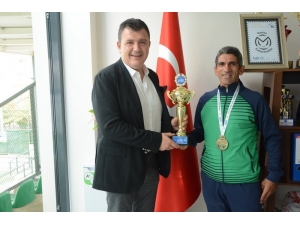 Şampiyon İstanbul’dan Da Birincilikle Döndü