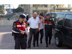 Alanya’da 7 Ayrı Otobüse Taşlı Saldırıda Bulunan 2 Şüpheli Yakalandı