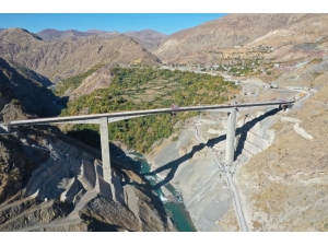 Türkiye’nin En Büyük Konsol Viyadüklü Asma Köprüsü Tamamlandı