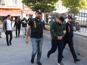 Atm Fareleri Bu Kez Kaçamadı