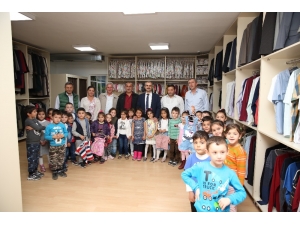 Çocuklardan Toplumsal Dayanışma Mağazasına Destek