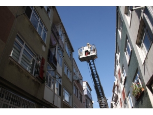 Fatih’te Korkutan Yangın