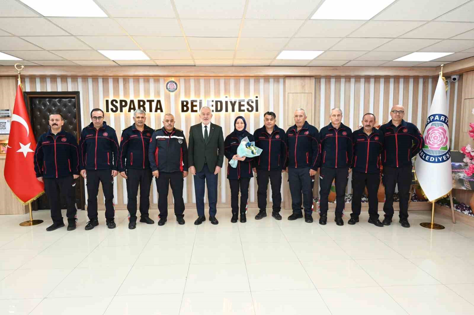 baskan-basdegirmen-itfaiyemiz-hayatin-bircok-alaninda-vatandasimizin-yaninda