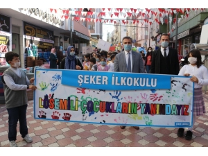 “Maskeme Değil, Gözlerime Bak” Sloganıyla Lösemiye Dikkat Çektiler