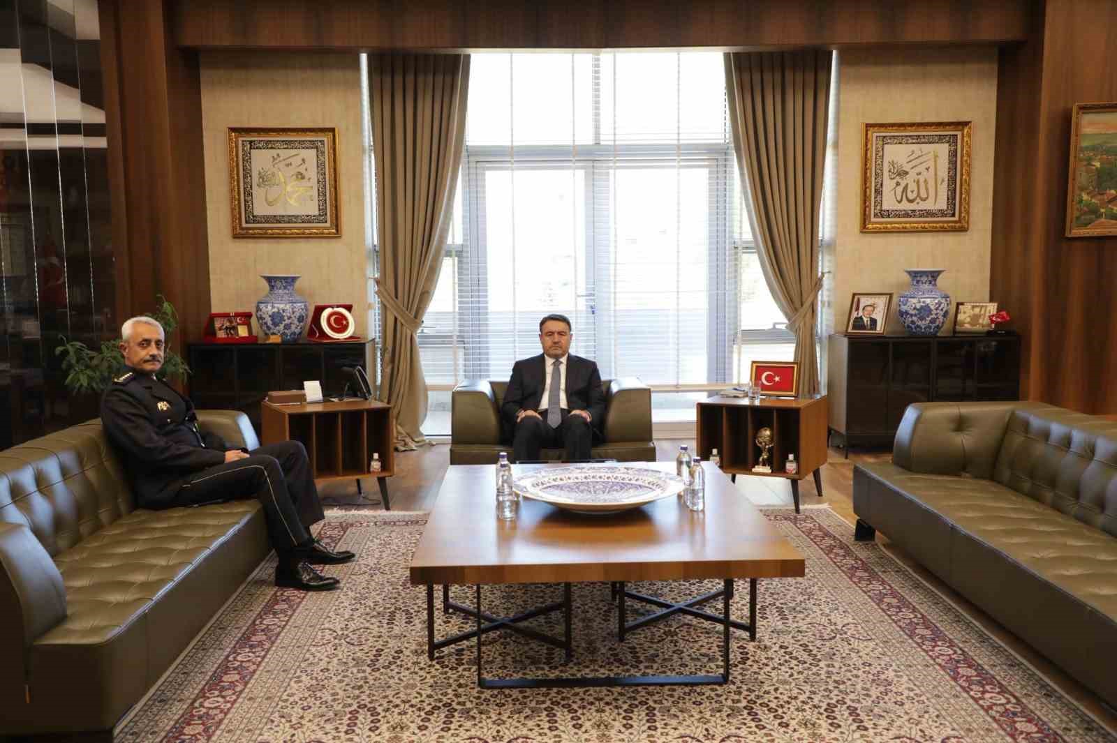 kutahya-il-emniyet-muduru-arif-hakan-tandogan-gorevine-basladi