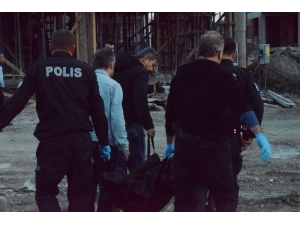 Çanakkale Sahilinde Ölen Yaşlı Kadının Üstünü Kumlar Kapatınca Günlerce Fark Edilmedi